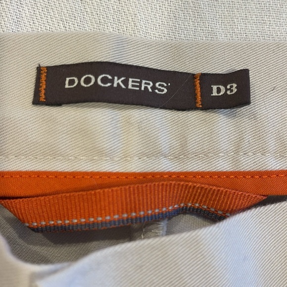 Dockers elastic waist series-straight fit- perfect condition 34x32 - Picture 6 of 10